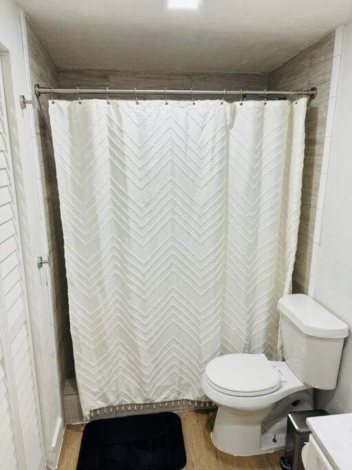 Miami Studio Near Airport/Beach Экстерьер фото